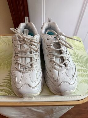 Skechers D'Lites White Sneakers with Silver Accent